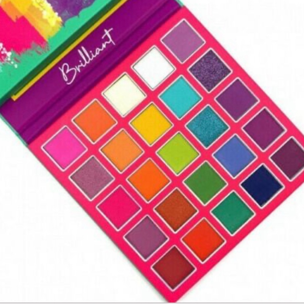 TREND BEAUTY BRILLIANT EYESHADOW PALETTE - BRAND NEW in the box!